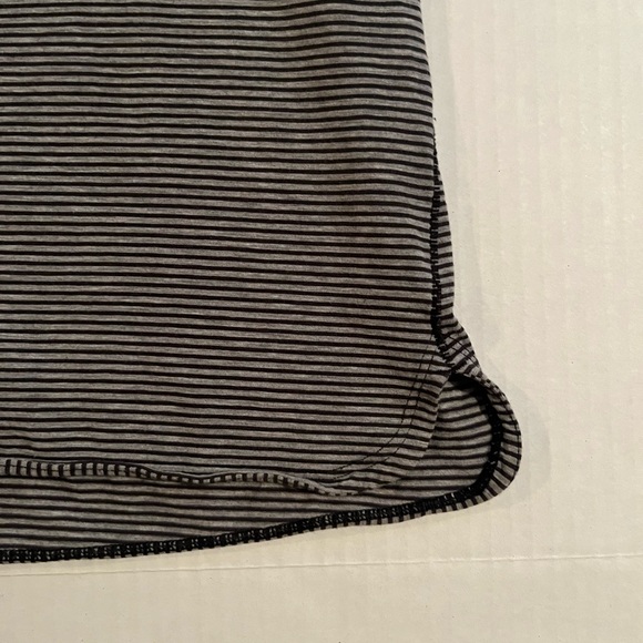 Lululemon Circadian tank top soft black gray stripe medium - Picture 3 of 6